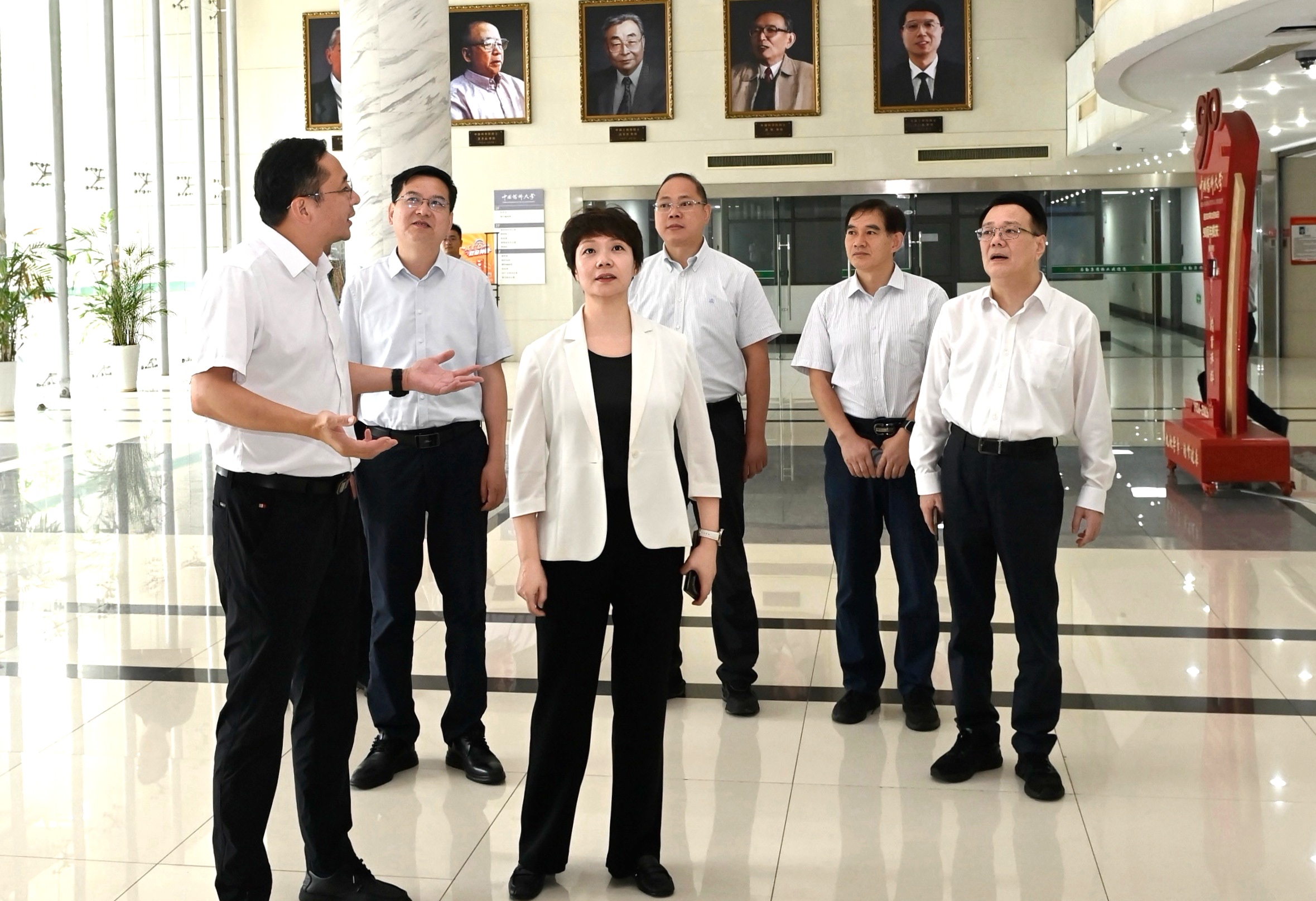 政协主席来访.jpg